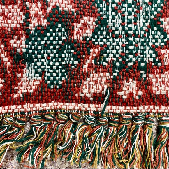 Christmas woven hearth rug, festive entry floor mat, fringed handmade - Picture 8 of 10